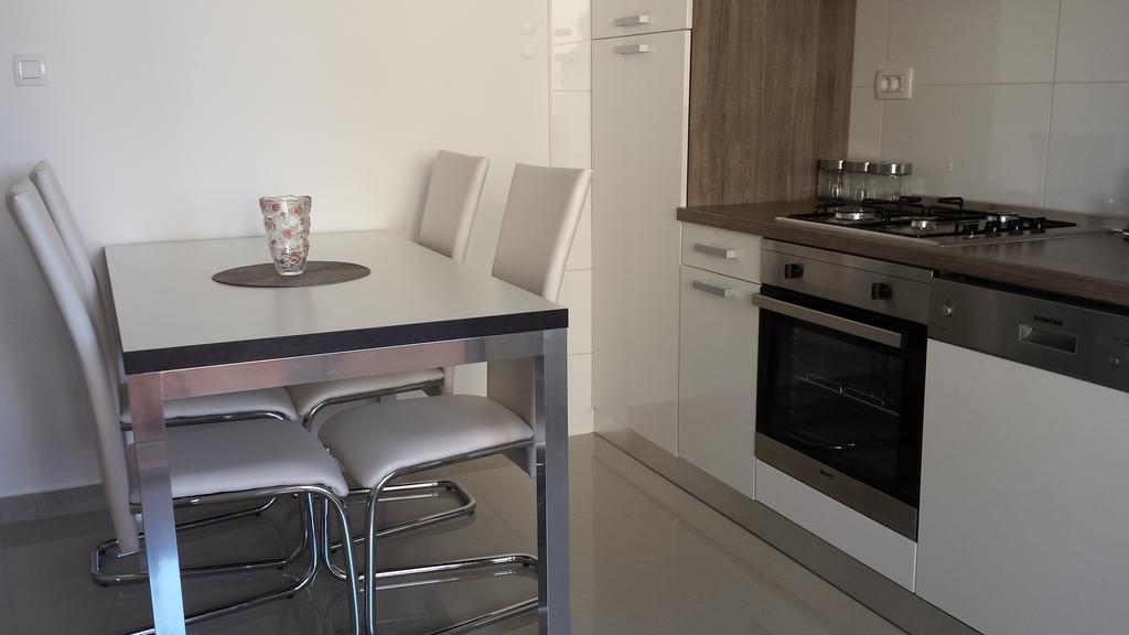 Apartment Sandrica Stomorska Quarto foto